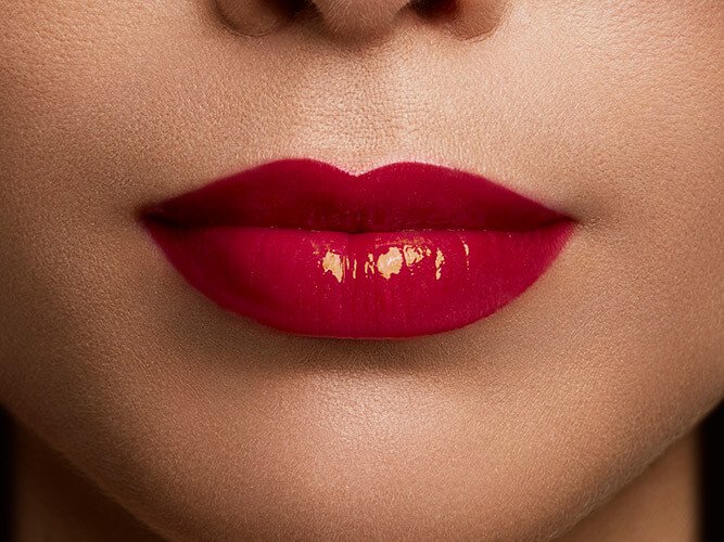 Lipstick 465 trendino color riche product detail application medium skin